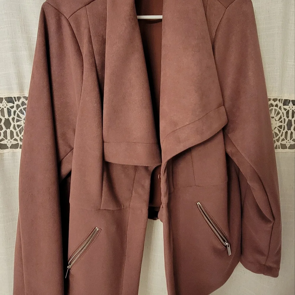Blazer - Picture 1 of 1